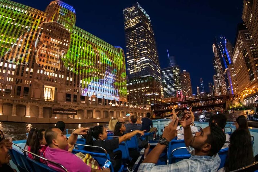 Chicago: Historic Gangsters & Ghosts Night Cruise - Chicago’s darker stories begin on the river