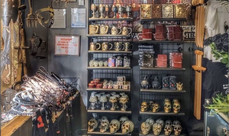 Chicago: Medieval Torture Museum Ticket with Ghost Hunting - The wax scenes and the human cost