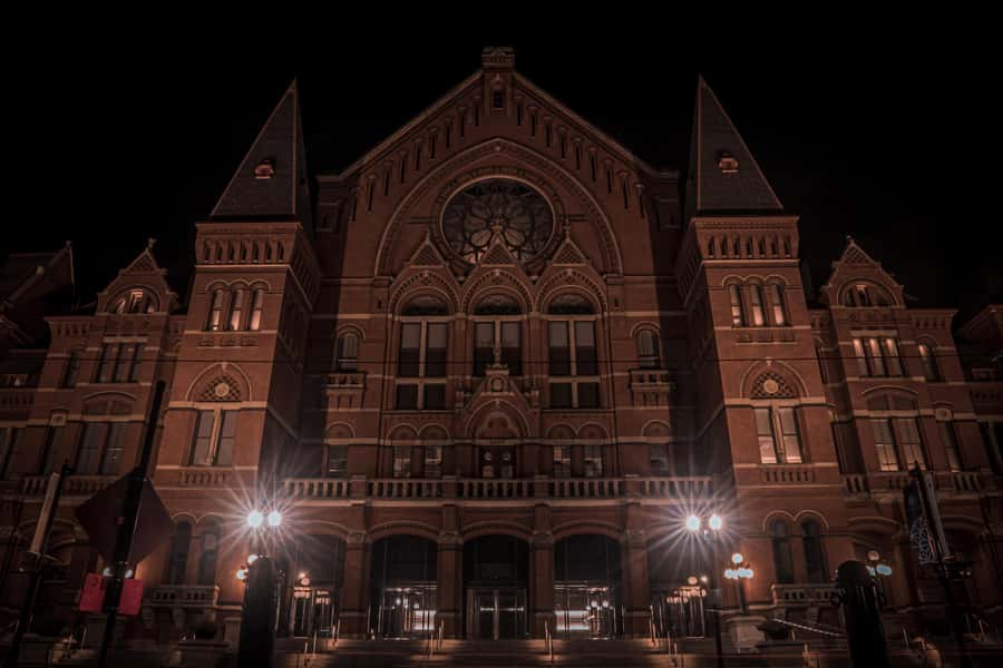 Cincinnati: Ghosts & Poltergeists Haunted Walking Tour - Wooden Nickel Antiques brings a stranger sort of story