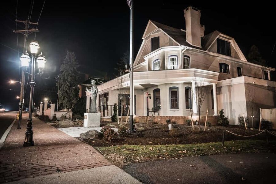 Civil War Ghosts: Echoes of the Fallen Gettysburg Ghost Tour - One hour or the 1.5-hour option