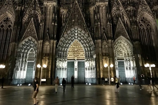 Cologne Haunted Quest: The Witch Self-Guided Tour - Cologne’s Old Town, Kölsch, and Halver Hahn