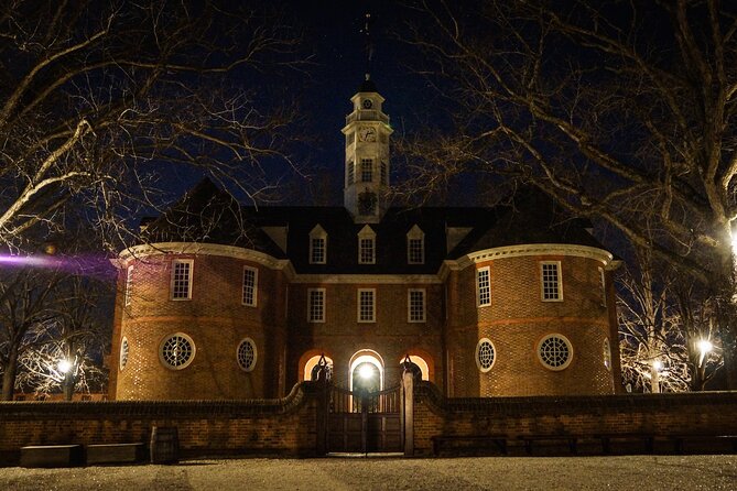 Colonial Ghosts: Ghostly Whispers of Williamsburg Ghost Tour - William & Mary brings the stories back to real people