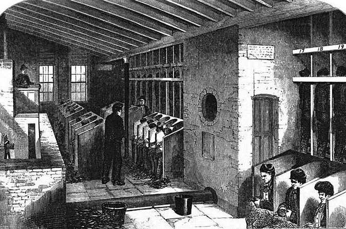 Colonial Old Montreal Paranormal Investigation - Group size, pace, and comfort