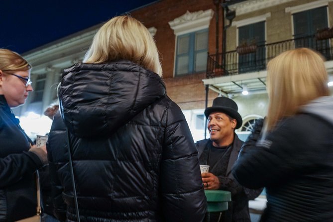 Crawl New Orleans: Haunted Bar Crawl with Shot Included - Why this crawl works best after dark