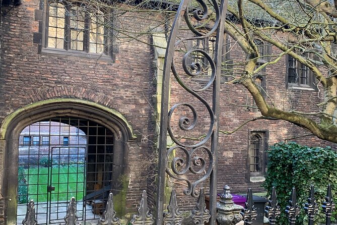 Creepy Cambridge - Cambridge's Most Entertaining Ghost Walk - Clare College and the first skeleton in the cupboard