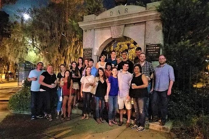 Creepy Crawl Night-Time Haunted Pub Walking Tour of Savannah's Historic District - What happens at the haunted pubs