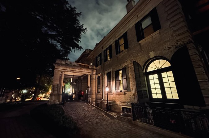 Creepy Tales on Campus Ghost Tour - Altria Theater and spirits of the stage