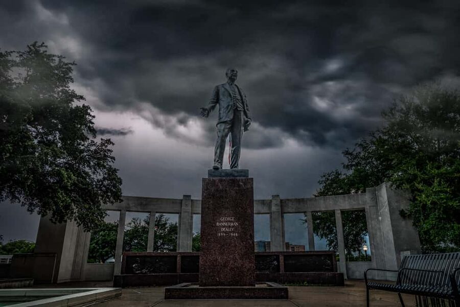 Dallas Spirits & Spirits Haunted Pub Crawl - Key points to know before booking