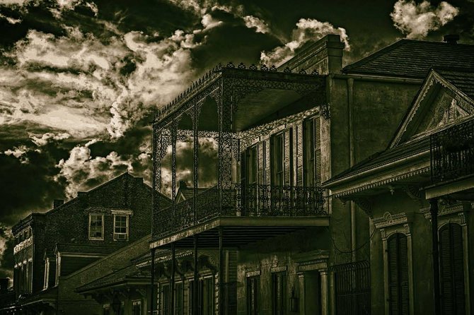 Dark History Tour In New Orleans - Starting at Pirate’s Alley Cafe