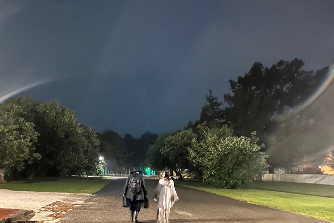Dead Of Night Ghost Tour in Williamsburg / PARANORMAL EQUIPMENT - How the two-hour pace feels