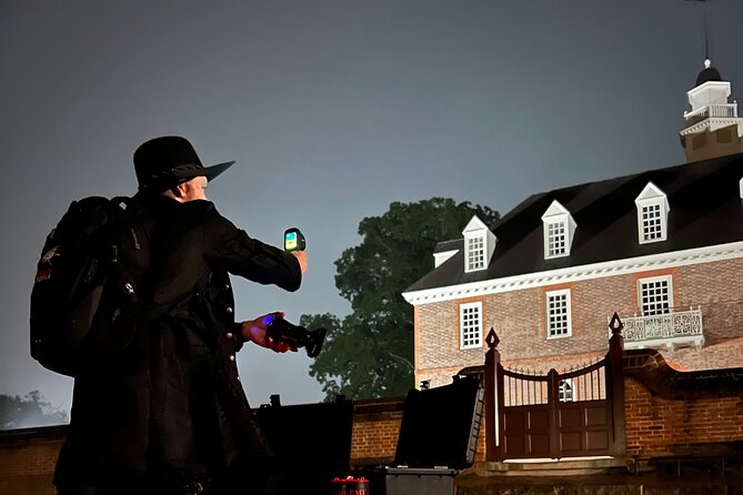 Dead Of Night Ghost Tour in Williamsburg / PARANORMAL EQUIPMENT - Practical details for your evening