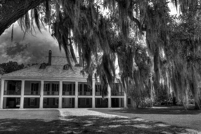 Destrehan Plantation Haunted Night Tour - What the two hours on site actually feel like