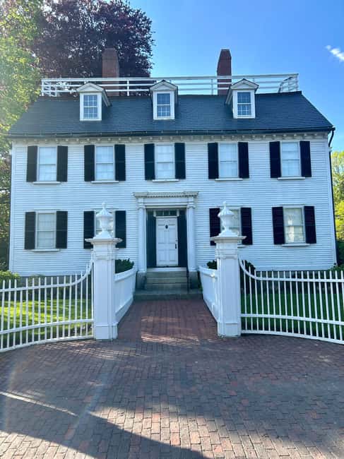 Discover Salem's History & Practice Authentic Witchcraft - Timing, group size, and what to bring
