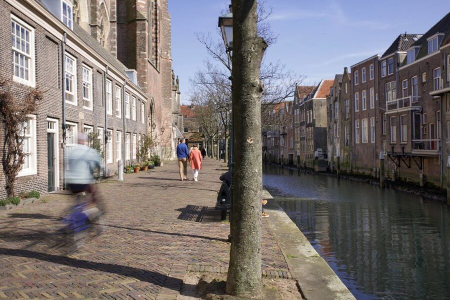 Dordrecht: Dark History Tour - Meeting at Voorstraat 276