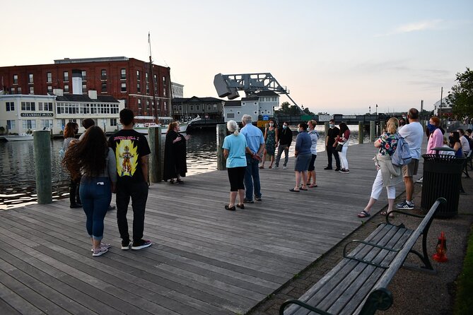 Downtown Mystic Ghost Tour - Finding the start and settling into the walk