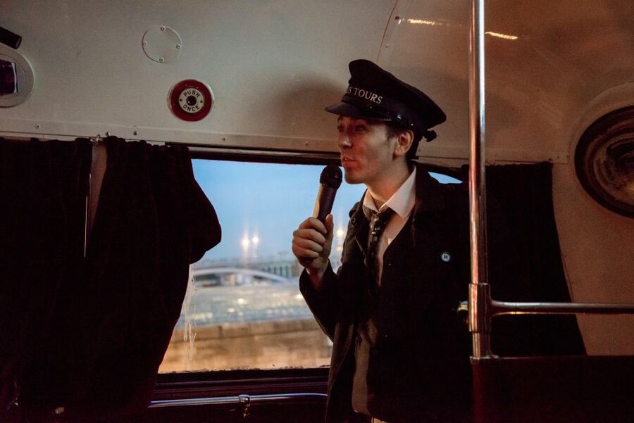 Edinburgh: Comedy Horror Ghost Bus Tour - A black double-decker with a story of its own