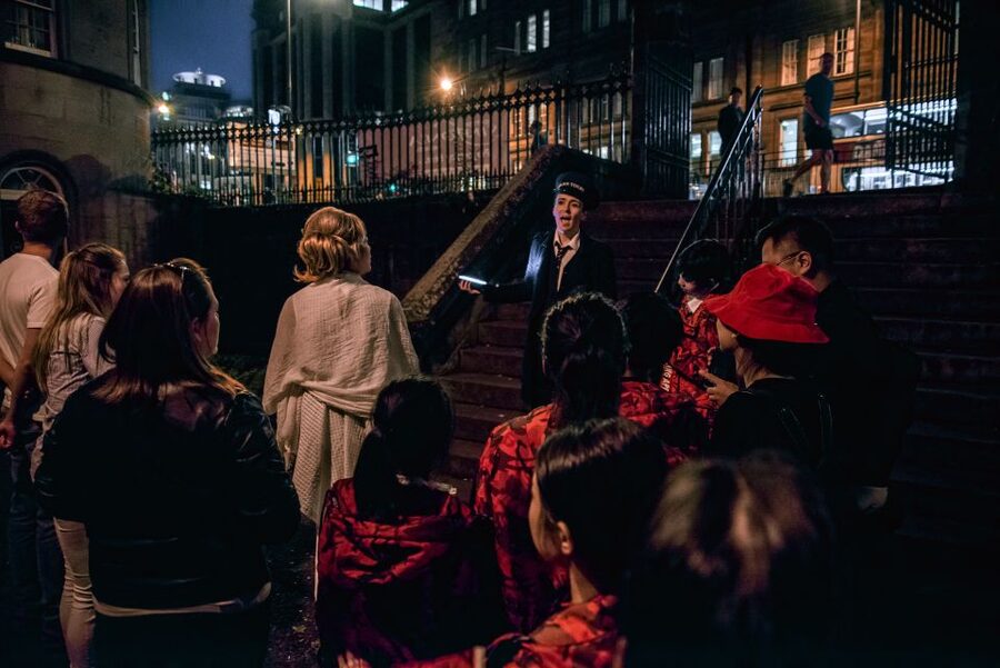 Edinburgh: Comedy Horror Ghost Bus Tour - Burke, Hare, witches, and the business of death