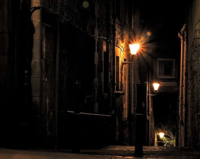 Edinburgh: Dark History Royal Mile Walking Tour - Canongate Graveyard and the making of a ghost story