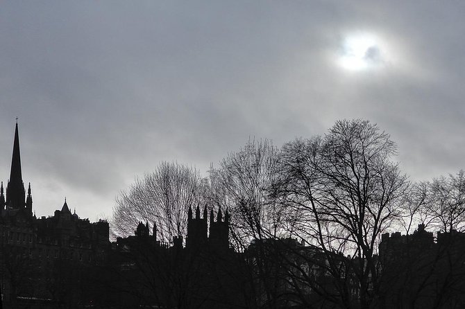 Edinburgh - Dark History - Canongate Kirk brings the stories to the graves