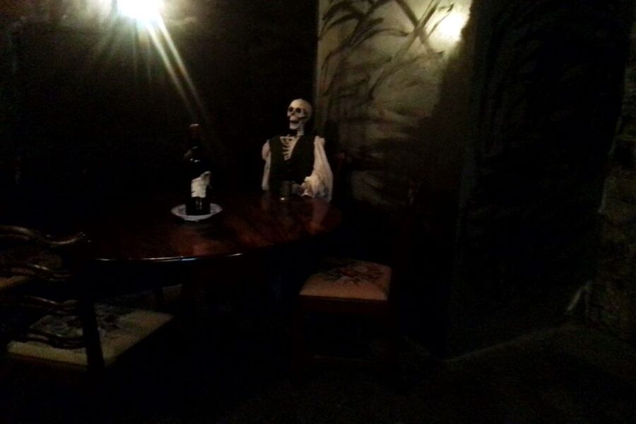 Edinburgh: Guided Ghost Walking Tour - What makes this different from a standard city walk