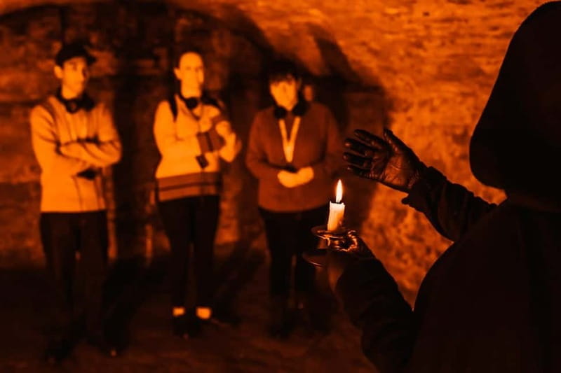 Edinburgh: Multi-Sensory Adults Haunted Vaults Night Tour - Who should book this tour?