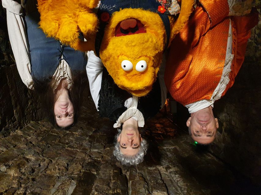 Edinburgh: Old Town and Underground Ghost Tour - Old Town closes, wynds, and dark stories