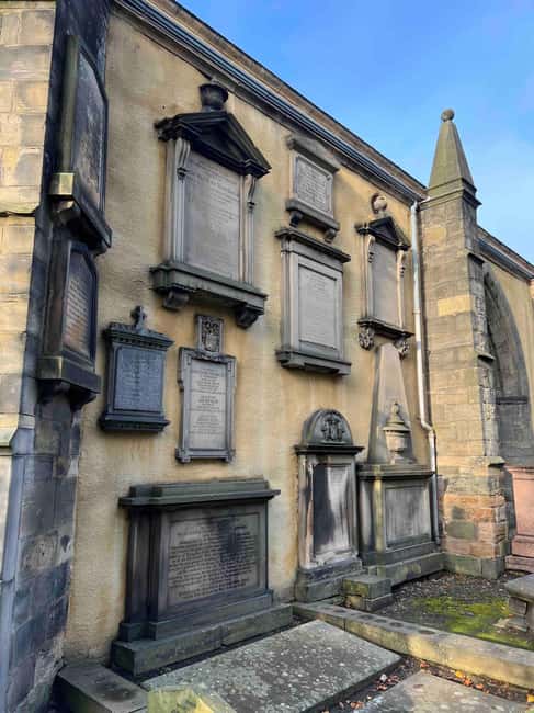 Edinburgh's Dark History Walking Tour - Paisley Close, plague, and the city beneath the city