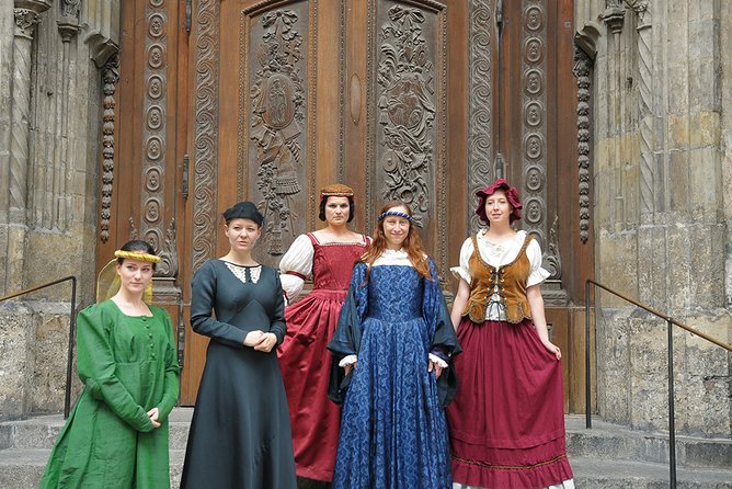 Executioners, whores, witches with drama - Starting at Karlstor at 8 p.m.