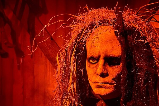 Fear at the Pier Haunted Attraction - Live Actors and the Style of the Scares