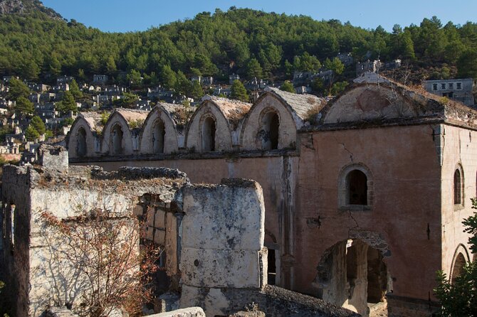 Fethiye All-in-1: Babadağ Cable Car, Ghost Town & Amynthas - What the guide adds to the day