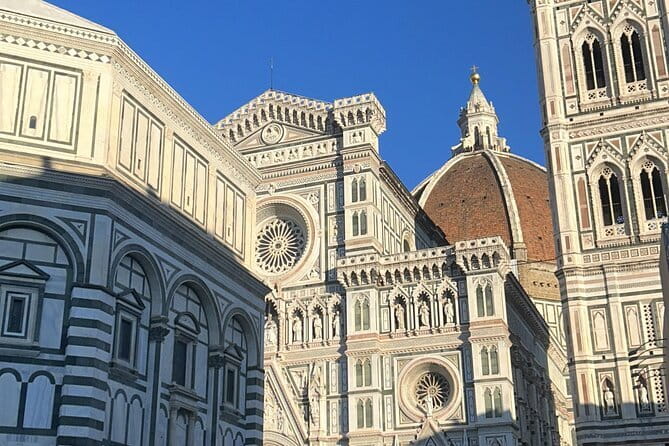 Florence Haunted Secrets: Echoes of the Dead Exploration Game - Repeated museum stages are part of the puzzle route