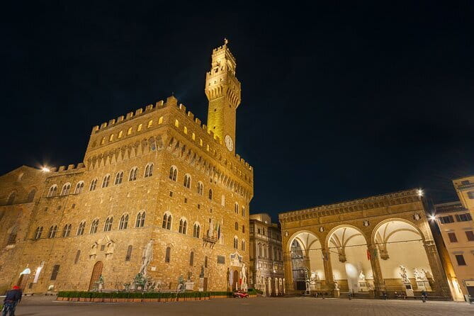 Florence Inferno: Dante’s Haunted Exploration Game and Tour - A Dante mystery begins at Piazza della SS. Annunziata