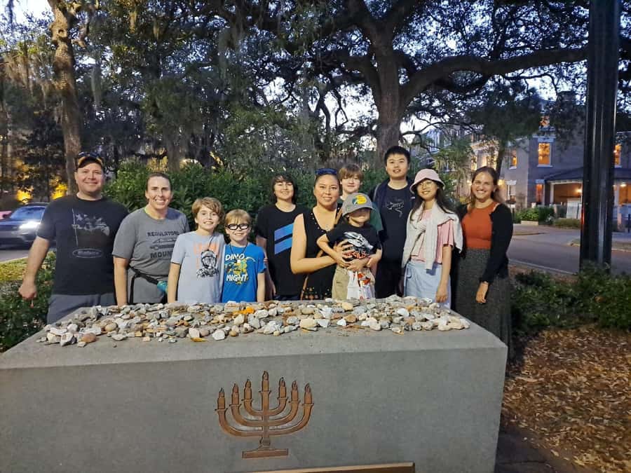Fraidy Cat Ghost Tour - Family Fun in Haunted Savannah - Why Savannah’s squares make good ghost-story settings