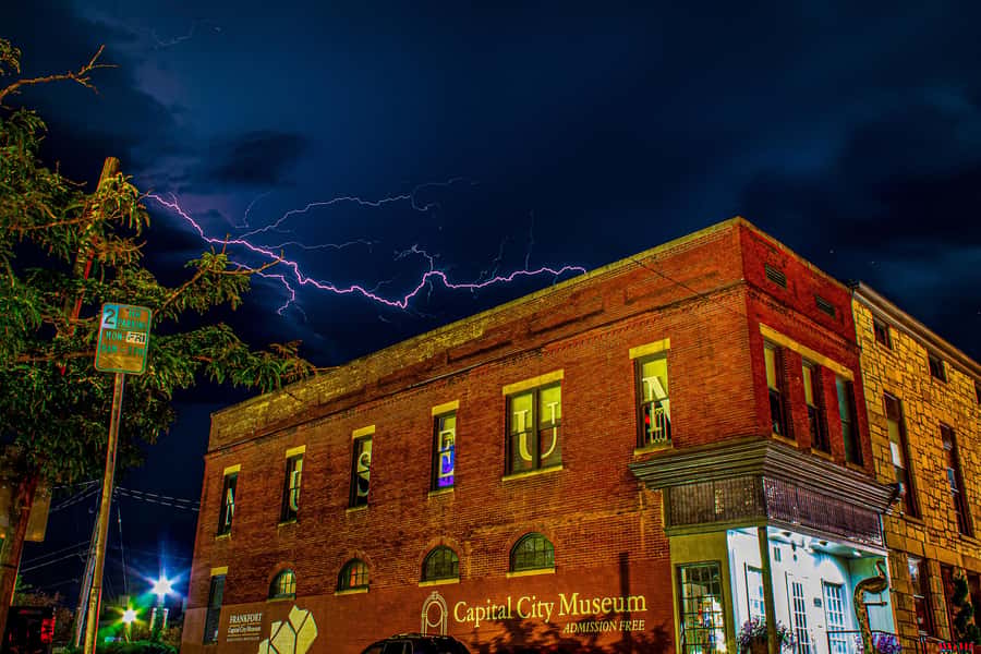 Frankfort Ghosts : Haunted Walking Tour - The Meeting House Restaurant and a haunted supper stop