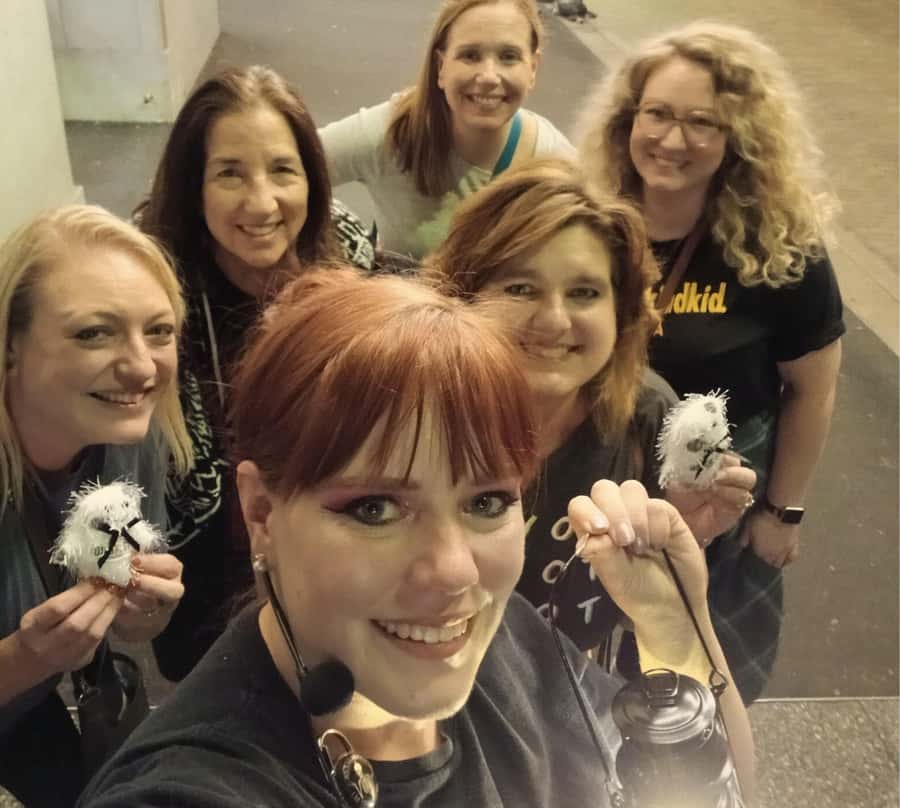 Frankfort Ghosts : Haunted Walking Tour - Using an EMF detector on the route
