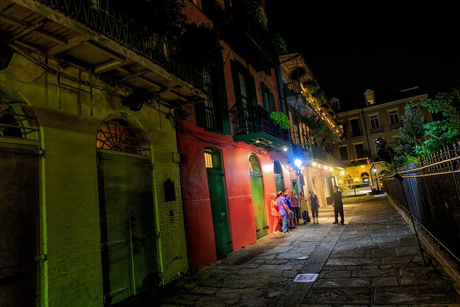 French Quarter Ghosts and Spirits Tour with Augmented Reality - The French Quarter opens with a singing-rain legend