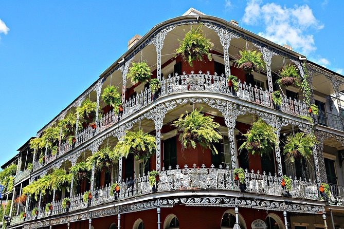 French Quarter Haunted Excursion In New Orleans - The EMF meter and paranormal equipment