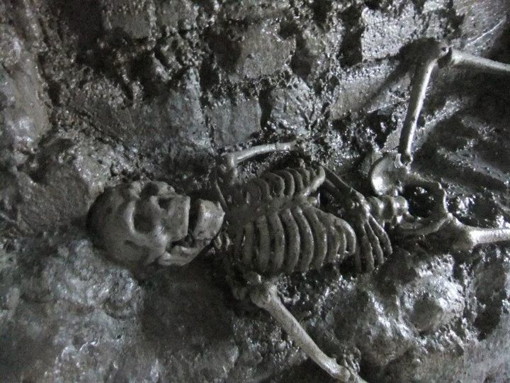 From Dublin: Gravedigger Ghost Bus Tour - Kilmainham Prison and Dublin’s grim past