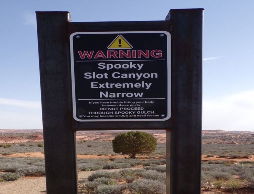 From Escalante: Dry Fork, Peekaboo & Spooky Slot Canyon Tour - Dry Fork starts with room to move