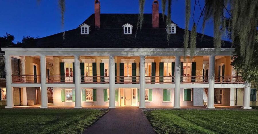 From New Orleans: Destrehan Plantation Haunted Night Tour - A two-hour visit with a short break