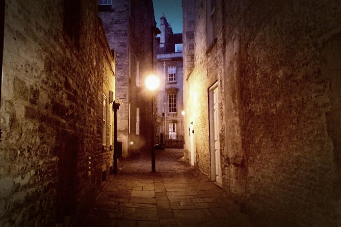 Fully Guided Bath Ghost Tours - What the walking pace and group size feel like