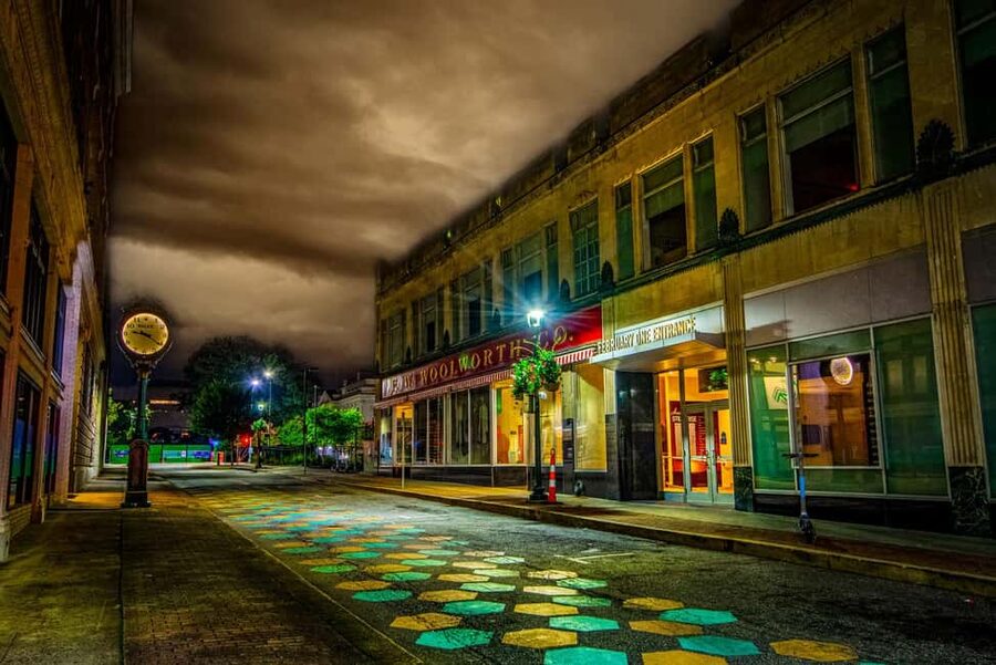 Gallows, Gunpowder & Graves of Greensboro Ghost Tours - Who will enjoy Greensboro Guilty Ghost Tours most