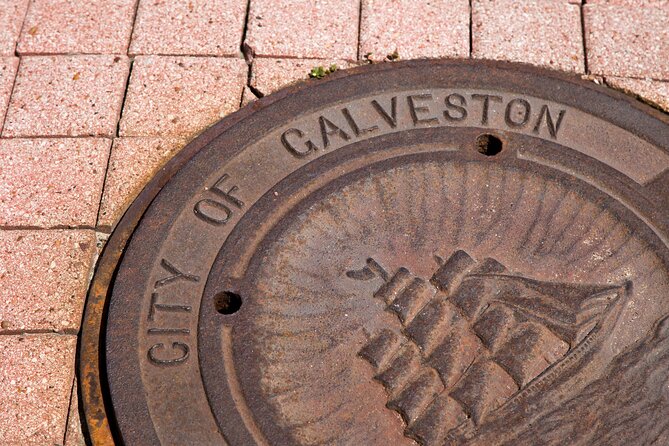 Galveston Haunted Pub Crawl Walking Tour - Saengerfest Park and the hanging tree