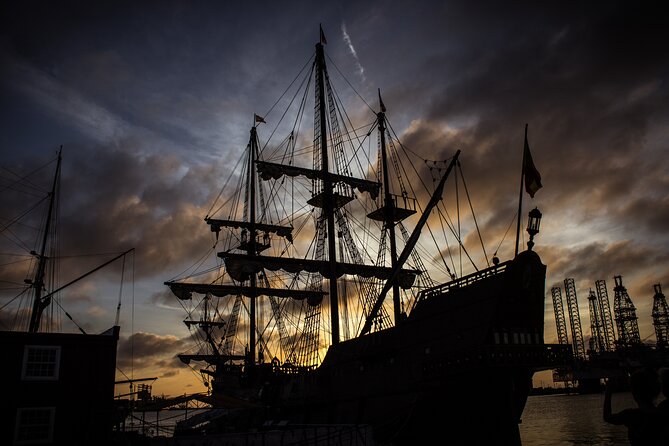 Galveston Haunted Pub Crawl Walking Tour - Hendley Market and the Battle of Galveston