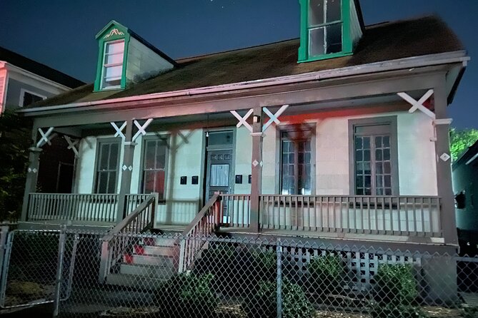 Galveston Island Ghost Tour - Sealy Mansion and the Broadway stage in the attic