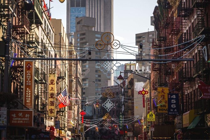 Gangsters and Ghosts Tour New York City - Chinatown and the changing face of downtown