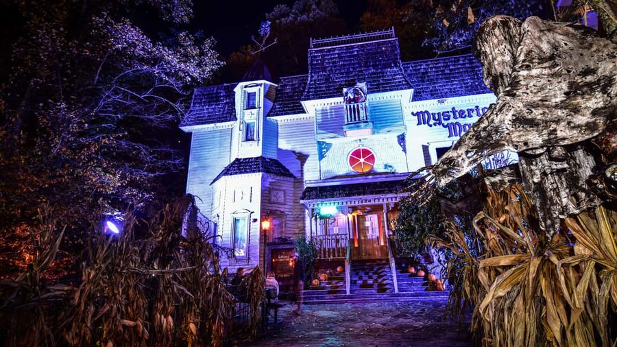 Gatlinburg Ghost Tours: Gilded Age Graves and Ghouls - Gatlinburg’s frontier beginnings before the ghost stories