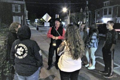 Ghost Hunt Tour with Ghost Hunting Equipment