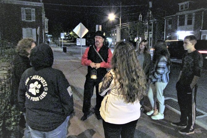 Gettysburg: Ghost Hunt Tour with Ghost Hunting Equipment - Meeting the guide at Unity Park