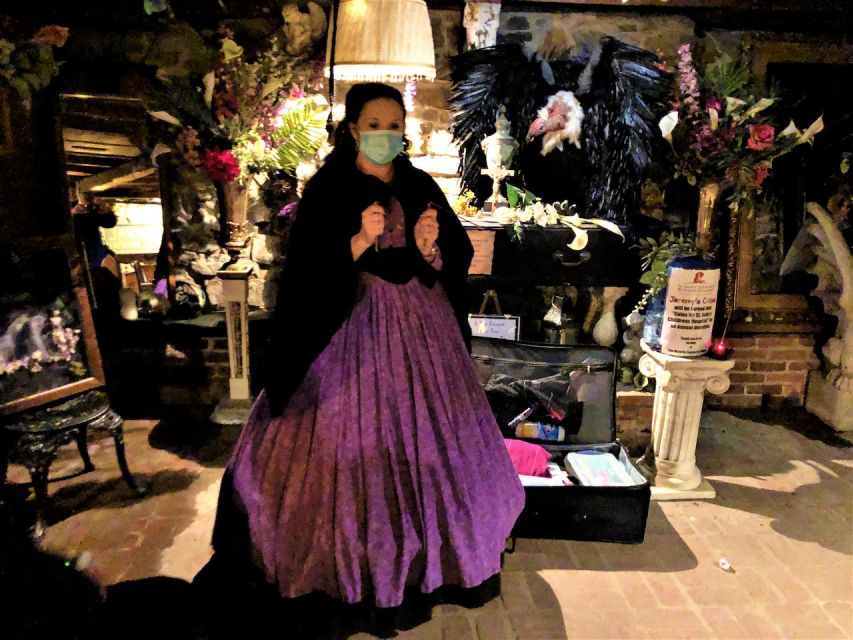Gettysburg: Paranormal Investigation at the Farnsworth Inn - Moving through the attic, cellar, and dining rooms